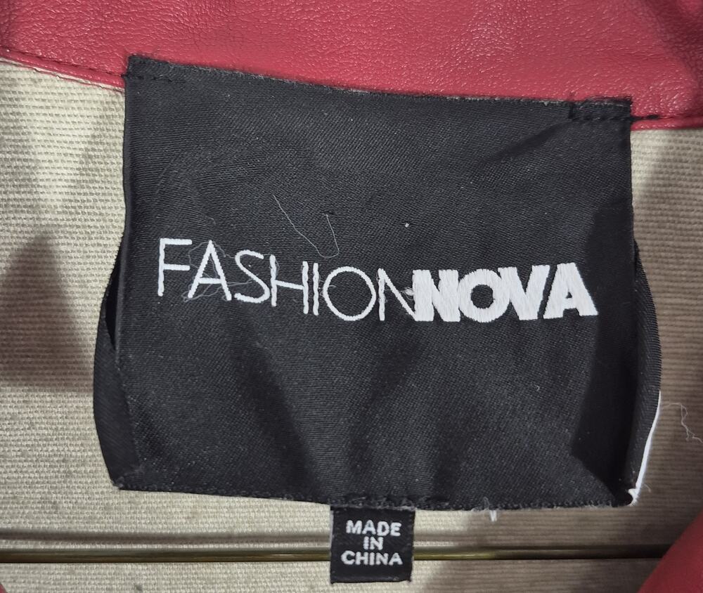 Fashion Nova Red Faux Leather Long Trench Coat Size L Large Matrix Streetwear Wo - Picture 2 of 5